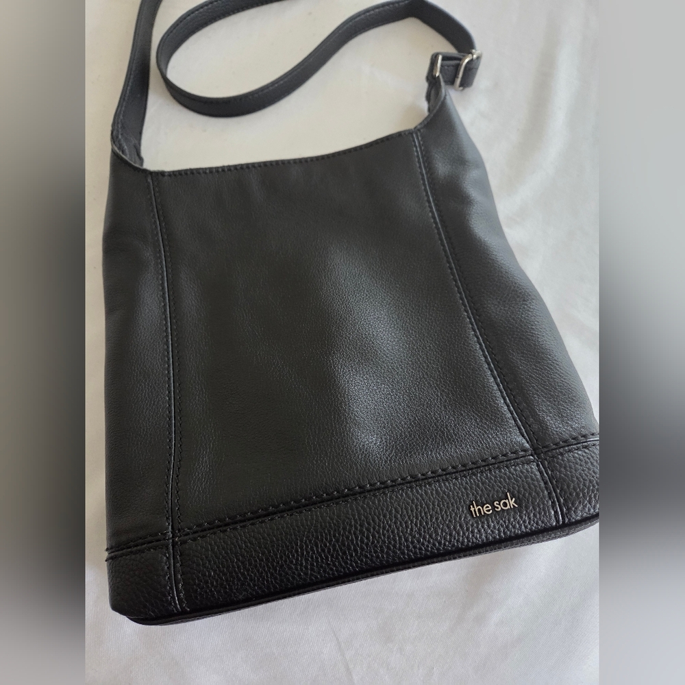 The Sak Women's De Young Small Leather Crossbody Bag - Picture 2 of 12